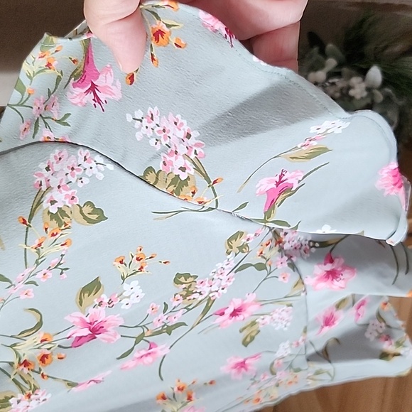 Lilly Rose size L floral wrap dress - Picture 4 of 4